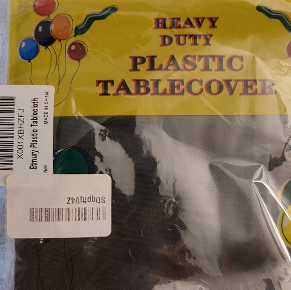 6pk Tablecloth Heavy Duty Plastic Disposable for 6 to 8 ft tables NEW - Picture 7 of 8